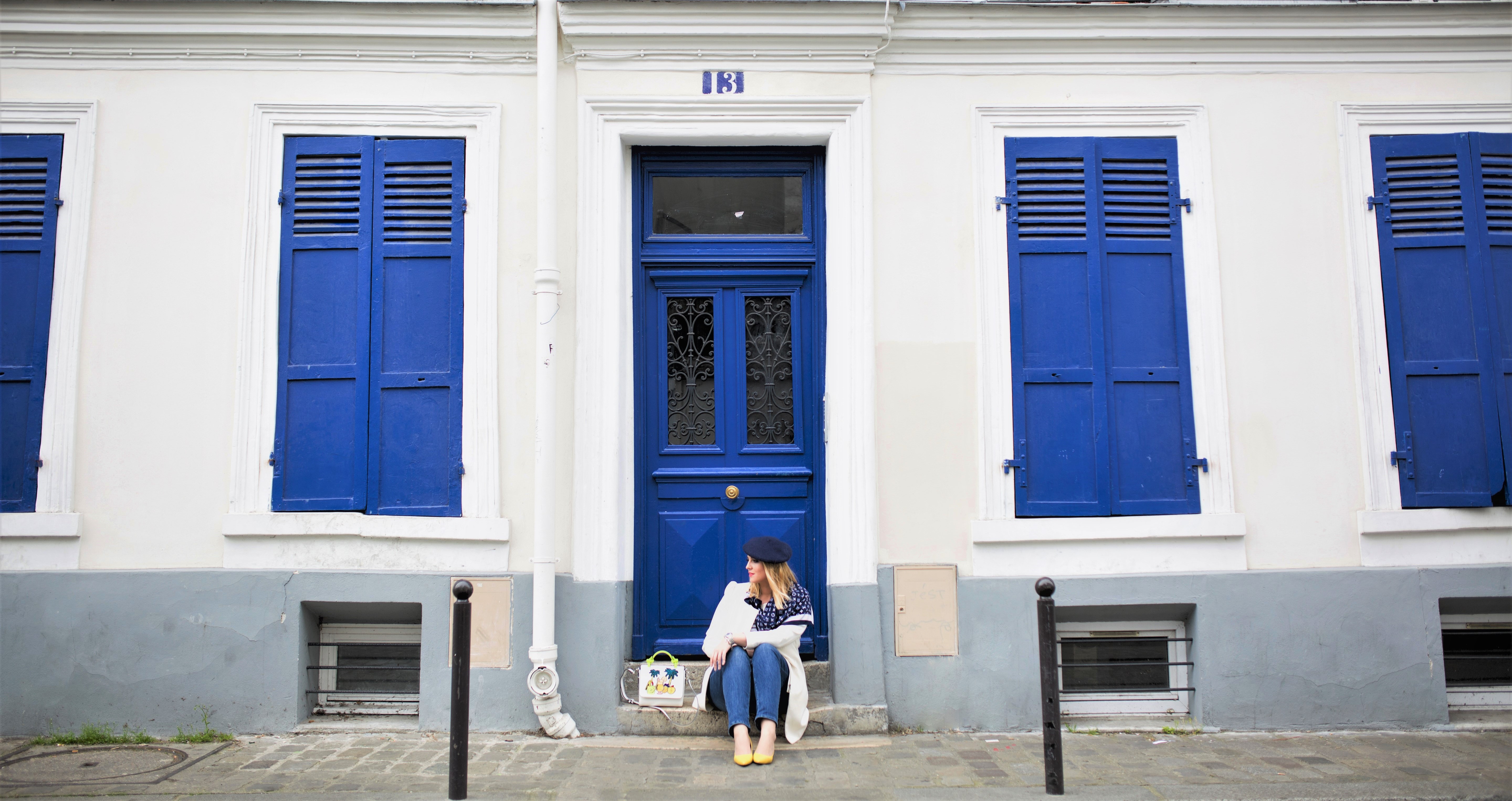 White and blue house, Montmartre